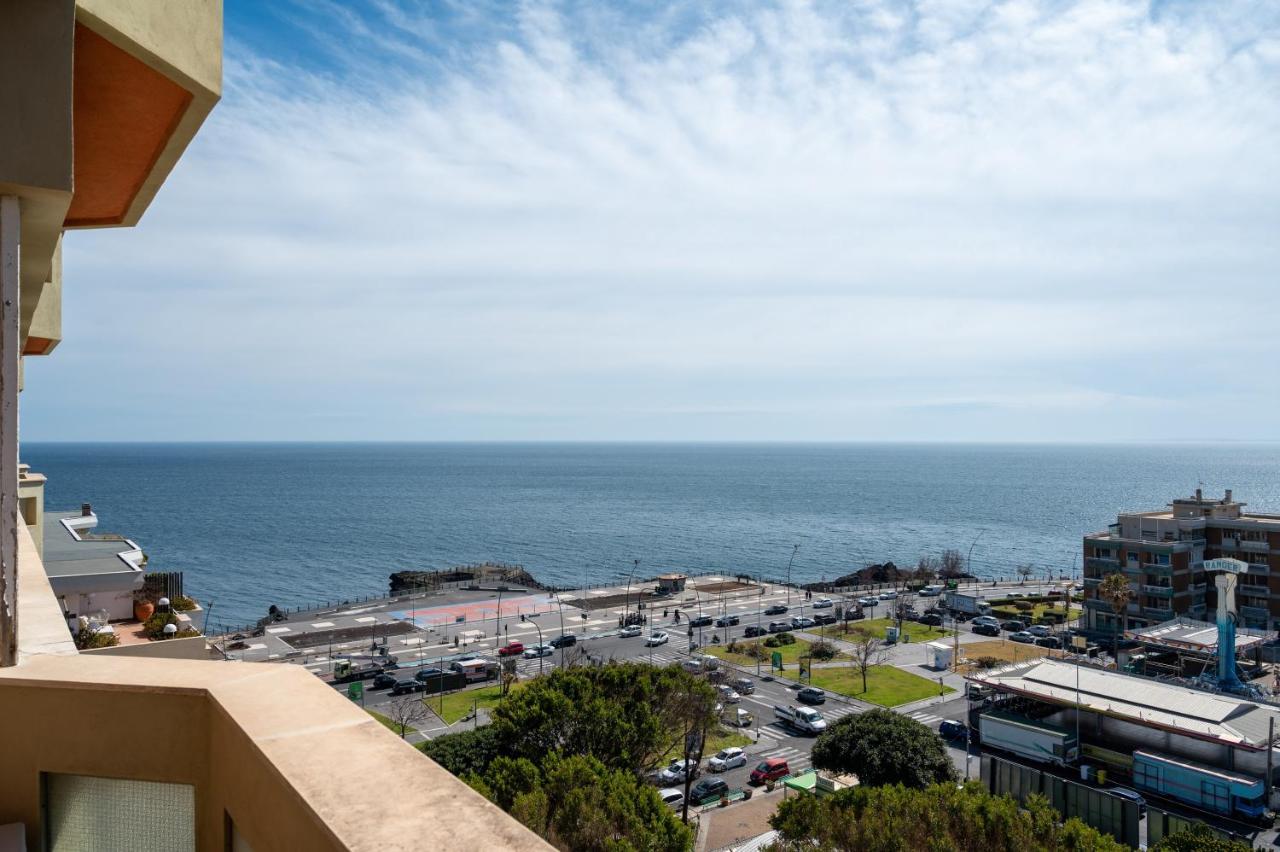 Catania Seaview Apartment With Balcony Exterior photo