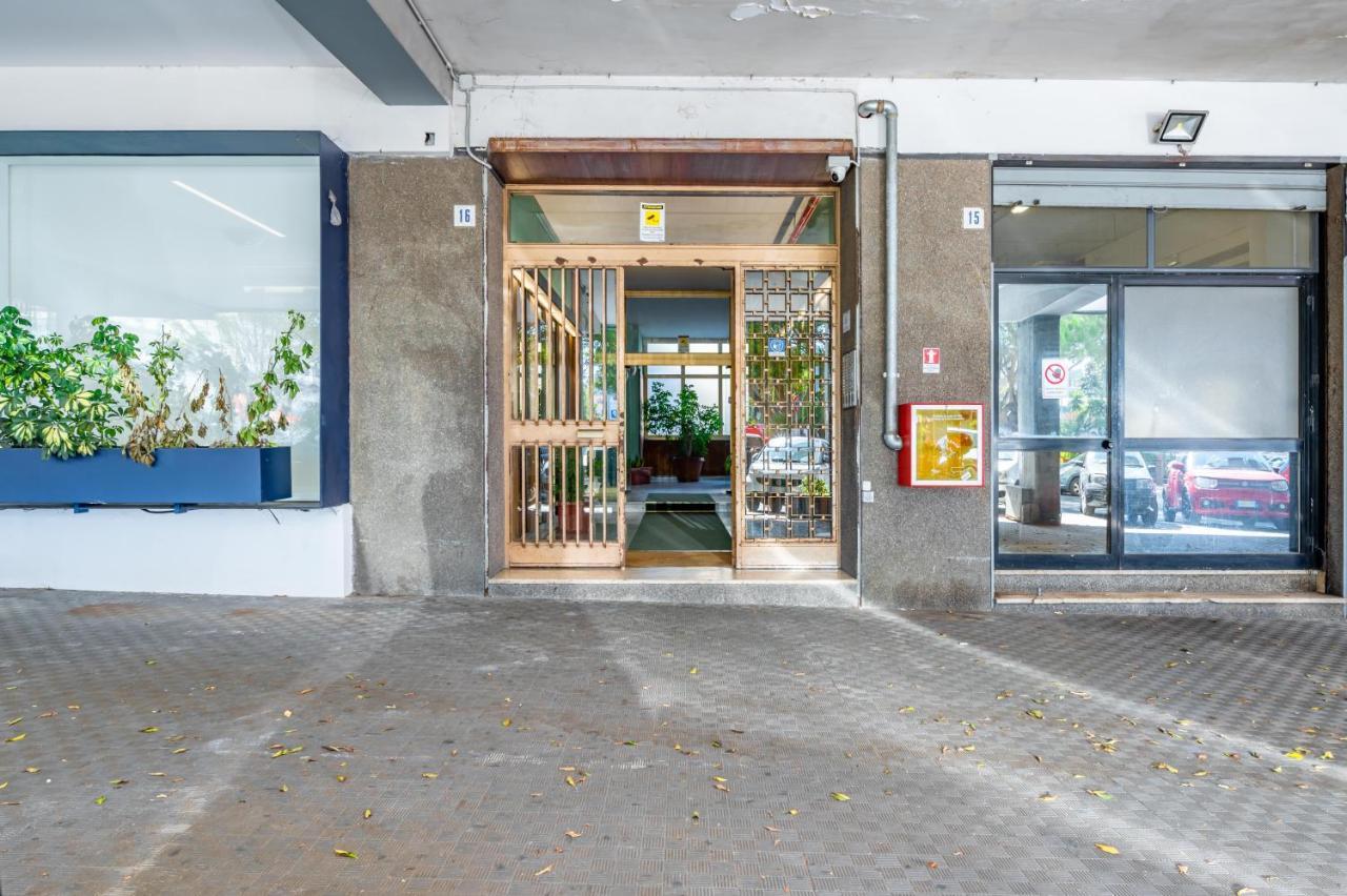 Catania Seaview Apartment With Balcony Exterior photo